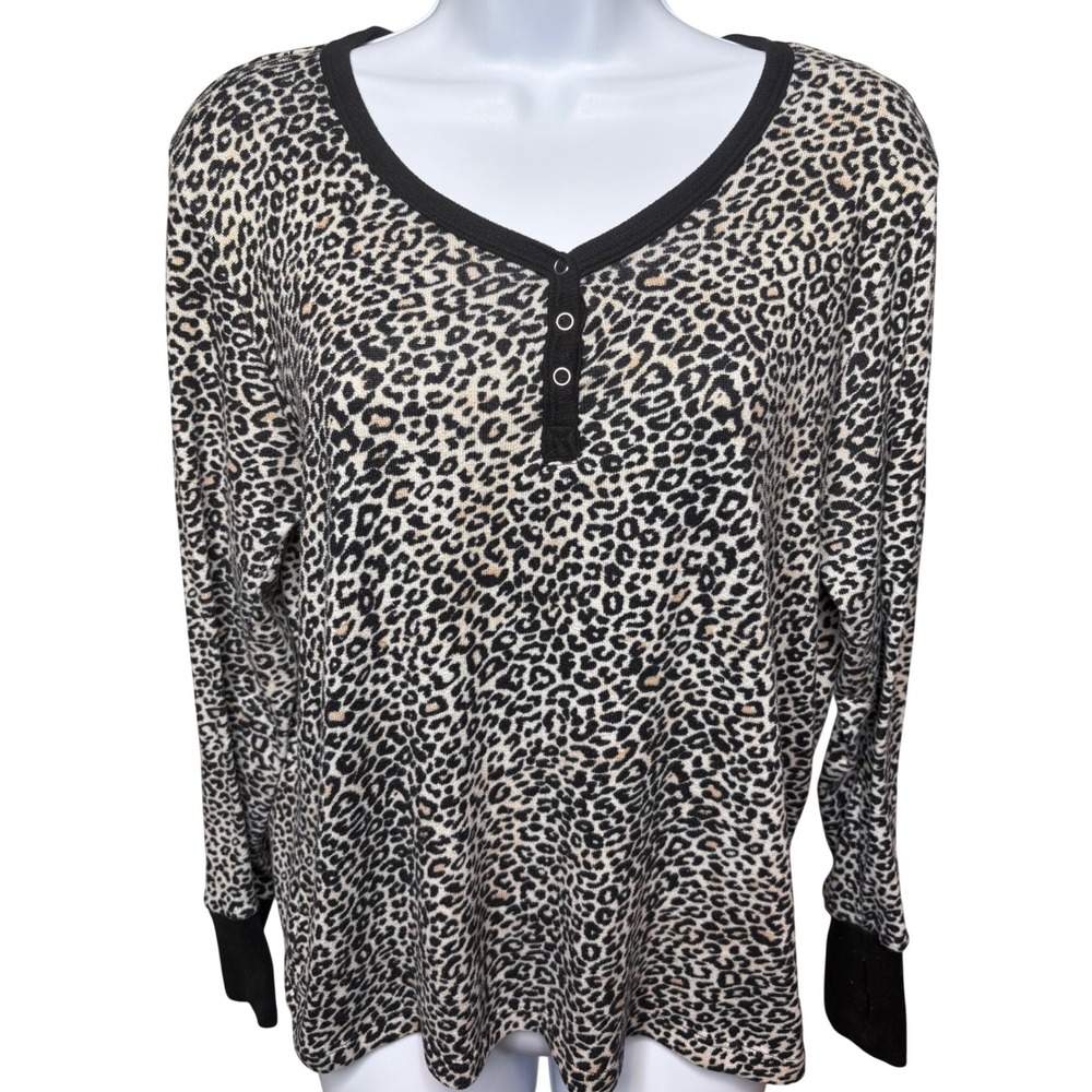 RENE ROFE Womens Beige Leopard Henley Pajama Top M Thumbhole Sleepwear Soft Knit